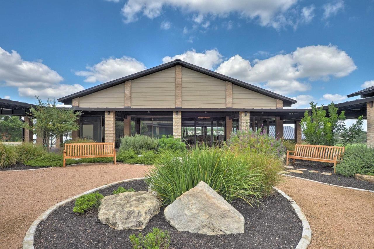 Point Venture Waterfront Lake Travis Home With Pool Access! מראה חיצוני תמונה